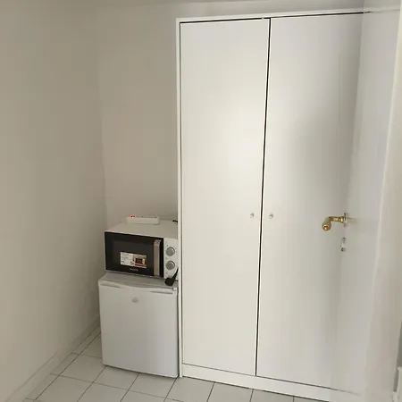 Residence E Appartamenti Cavallerizza Naples Exterior photo